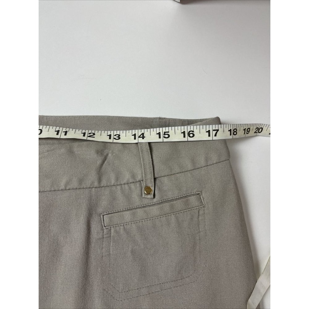 Alfani Woman's Twill Cotton Blend Flat Front Hidden Closure Capris Size 14 - Picture 8 of 10